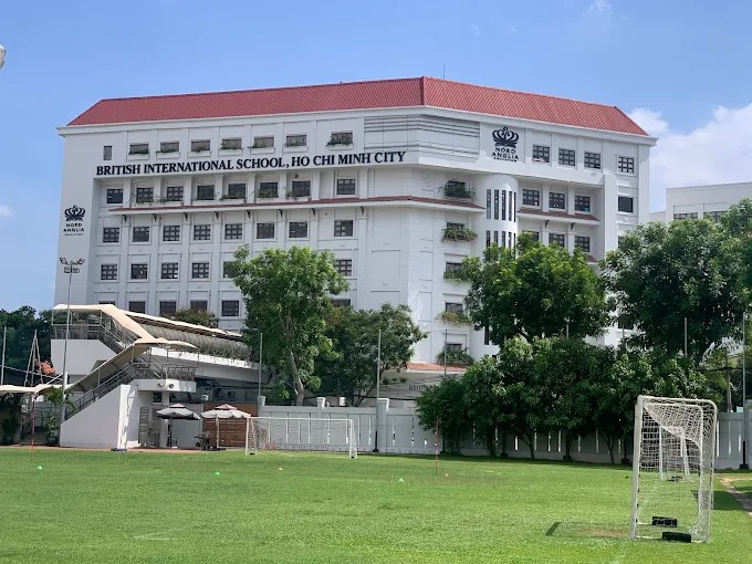 truong-quoc-te-anh--bis--1